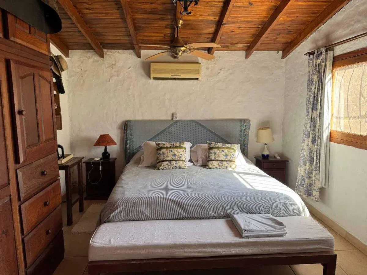 Chacra con casas y caballerizas en Parada Robles 3