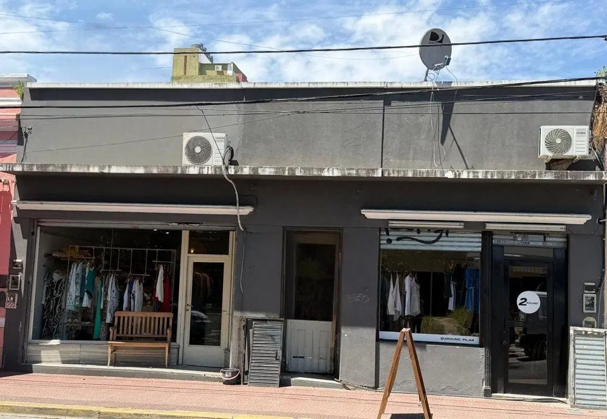 Venta 2 locales c/vivienda a reciclar pilar centro 3