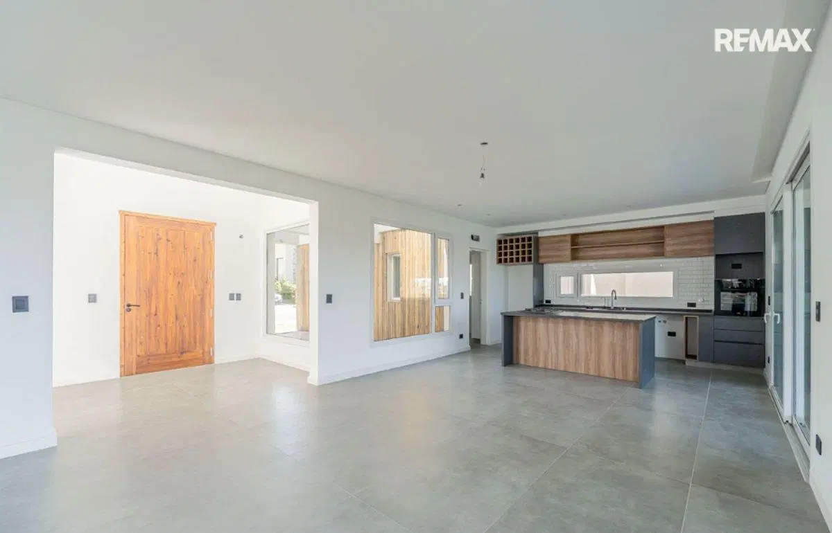 VENTA CASA A ESTRENAR S LA LAGUNA BO SANTA ANA 2