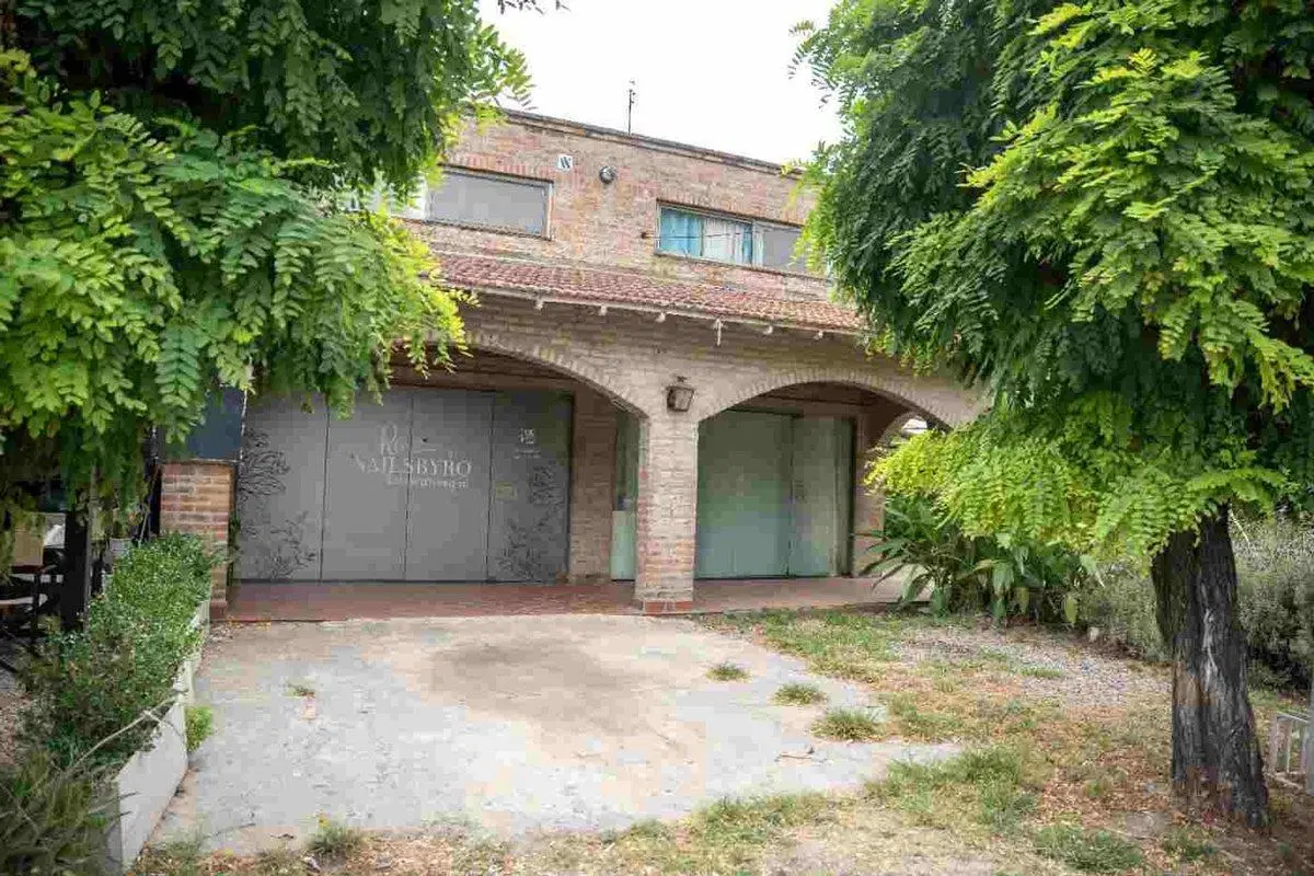 VENTA LOCAL- Bo. SAKURA - EXALTACION DE LA CRUZ 2