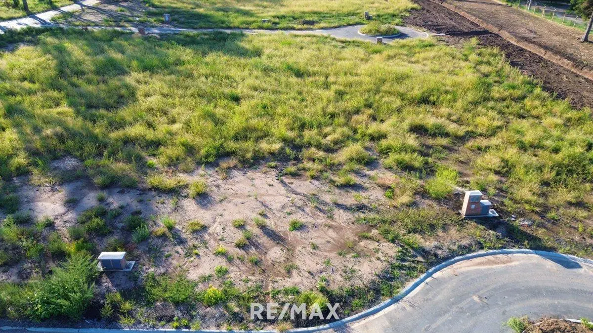 Venta de Lote en Barrio Privado  La Estela  Pilar 5