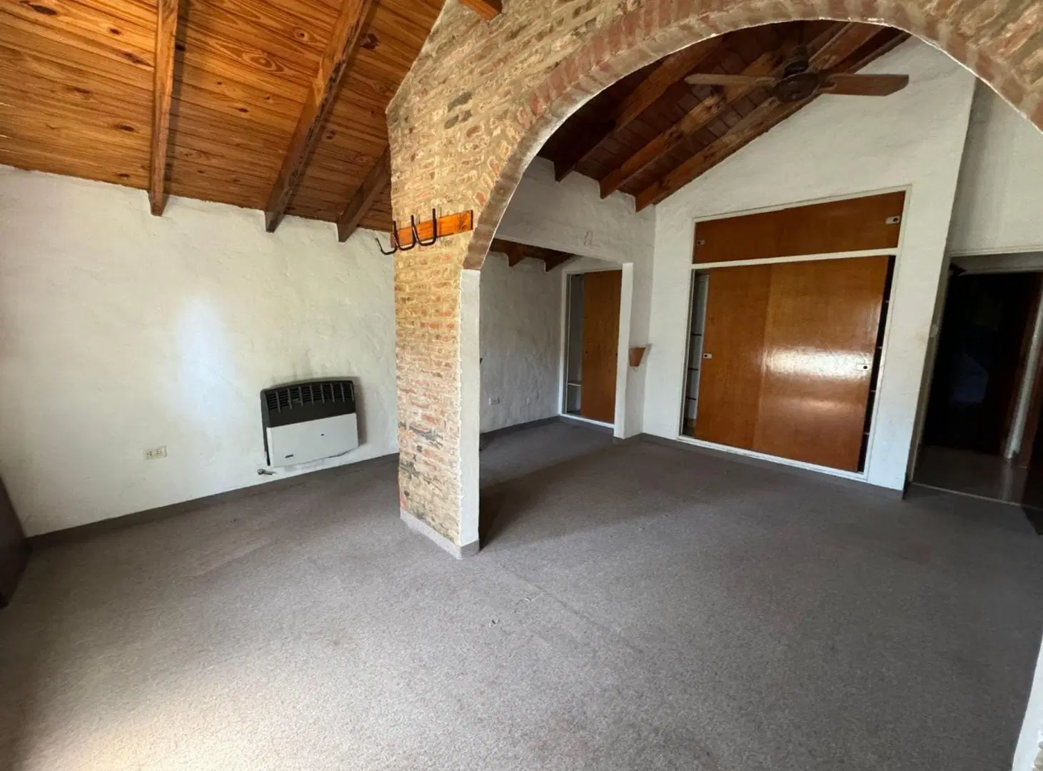 VENTA CASA 5 AMB CON PILETA Bº MIRASOLES- PILAR 4