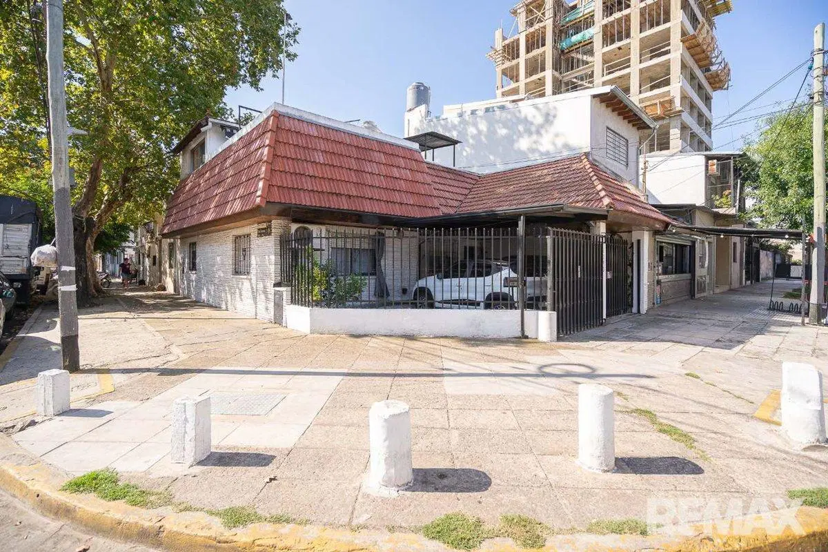 Casa 4 Amb Caseros Centro Doble Cochera 8