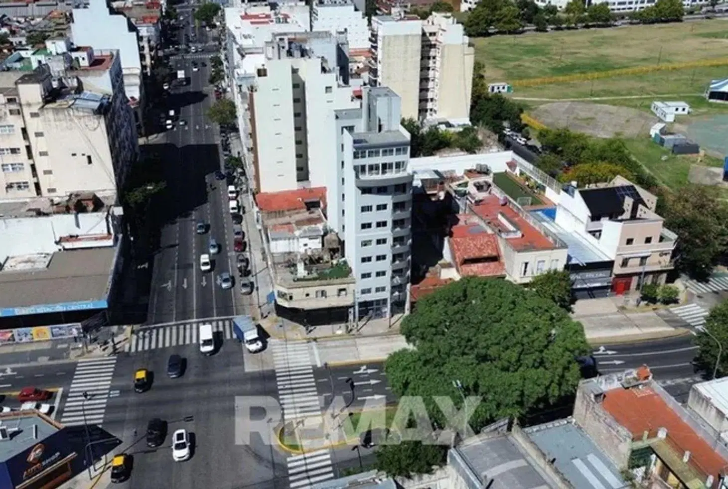 Venta depto 3 ambientes con balcon Pque. Patricios 5