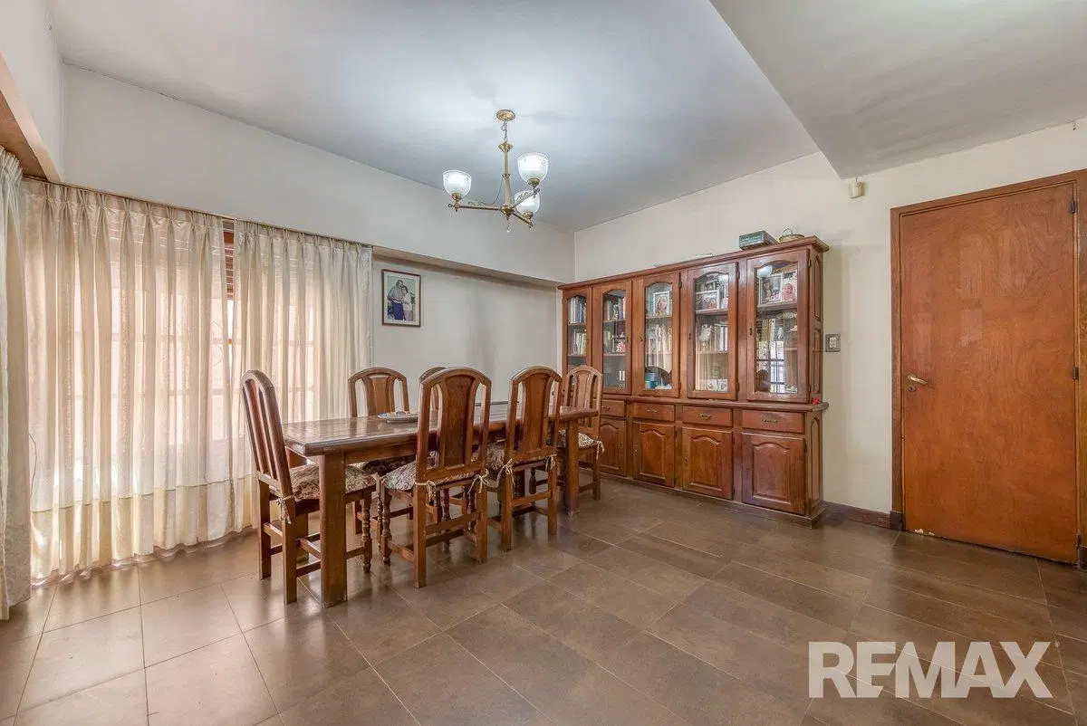 VENTA CASA 5 AMBIENTES CON JARDIN EN BELLA VISTA 3