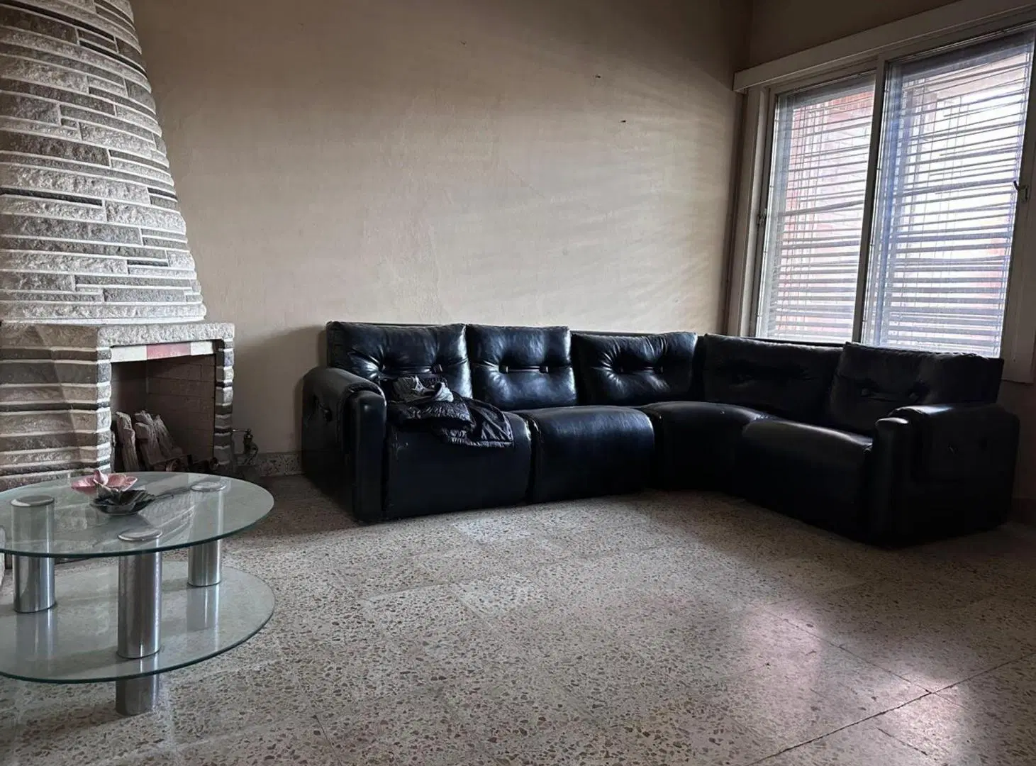 Venta casa en Pilar , a una cuadra de la estación 5