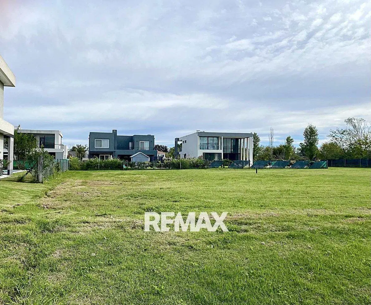 VENTA LOTE CENTRAL Bª CHATEAU PILAR 4