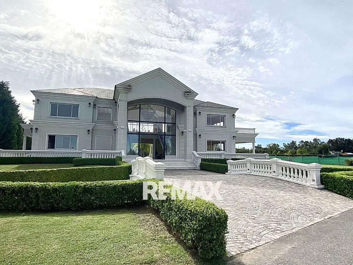 VENTA LOTE CENTRAL Bª CHATEAU PILAR 2