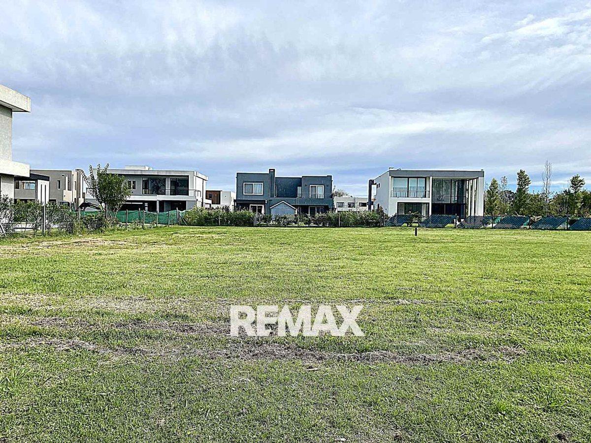 VENTA LOTE CENTRAL Bª CHATEAU PILAR
