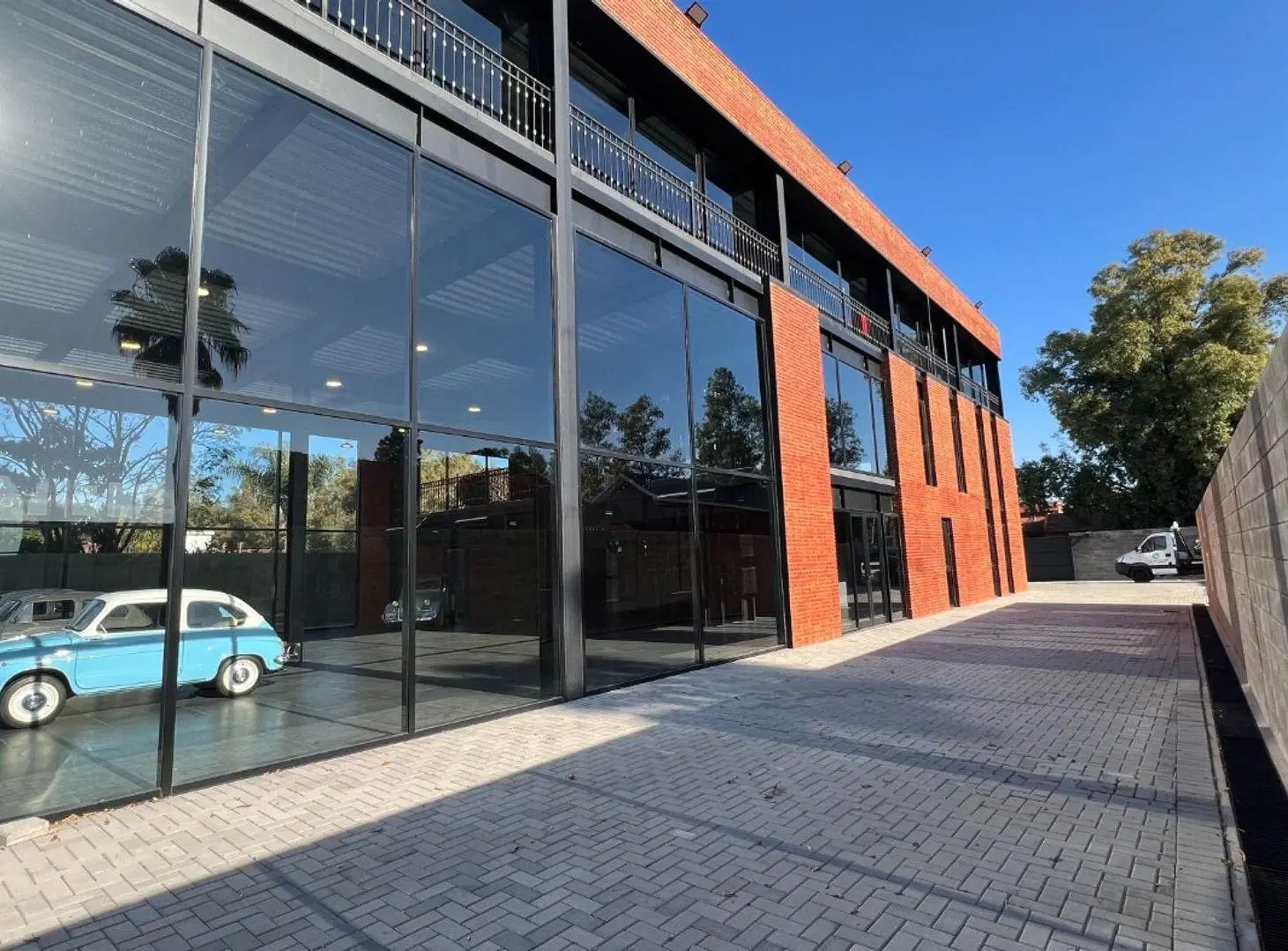 Alquiler edificio premium 2500m Pana-Pilar-Km39.5 4