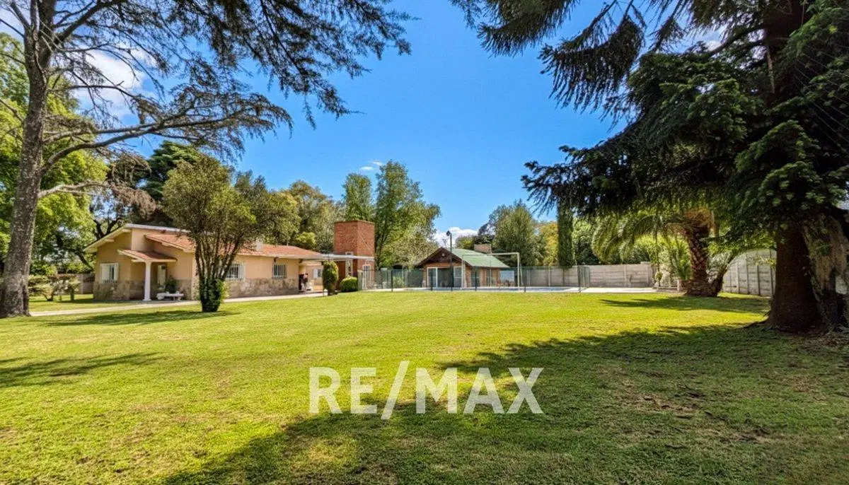Venta casa del viso,3 dorm. pileta cancha de padle 2