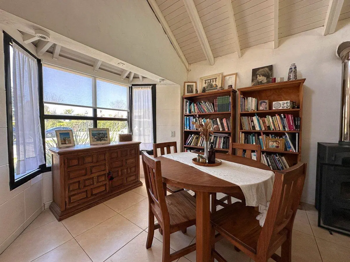 CASA EN VENTA CON QUINCHO Y  PILETA, LOS LAGARTOS 5