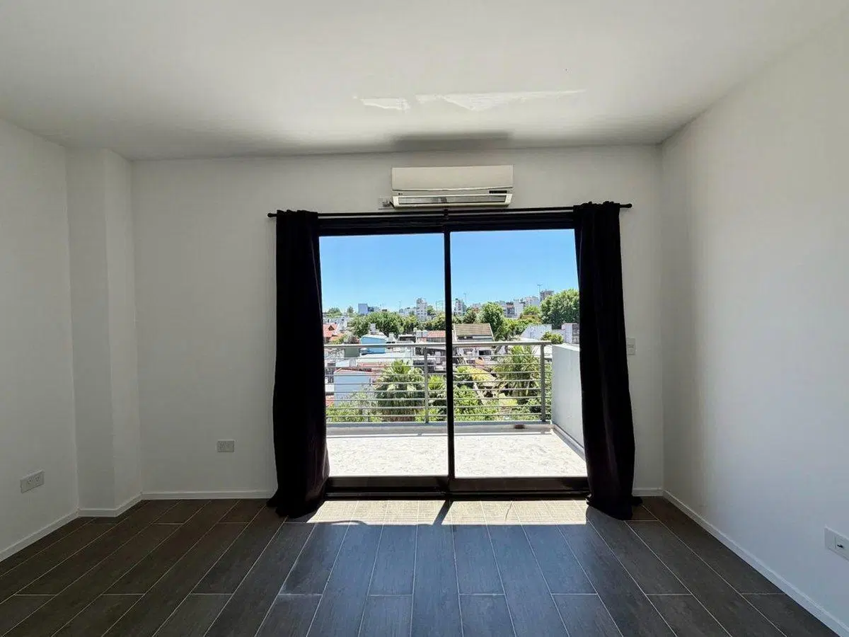 ALQUILER MONOAMBIENTE CON BALCÓN VILLA LURO 3
