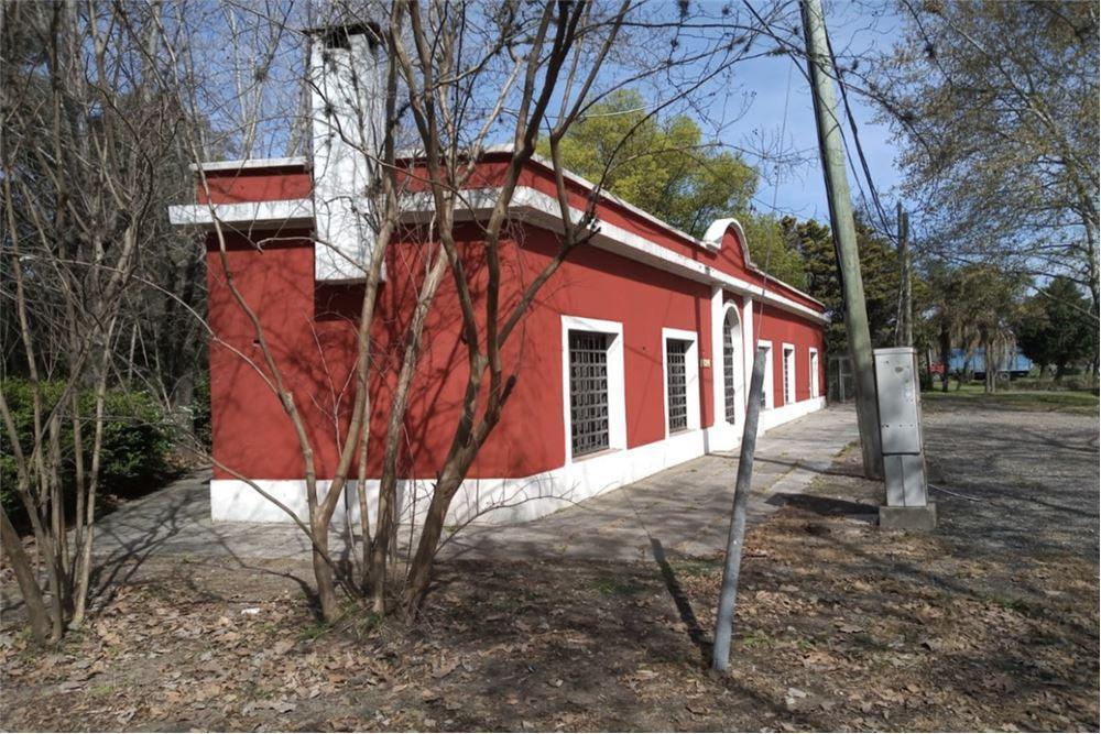 VENTA Oficina espacio multiuso y vivienda ruta 28