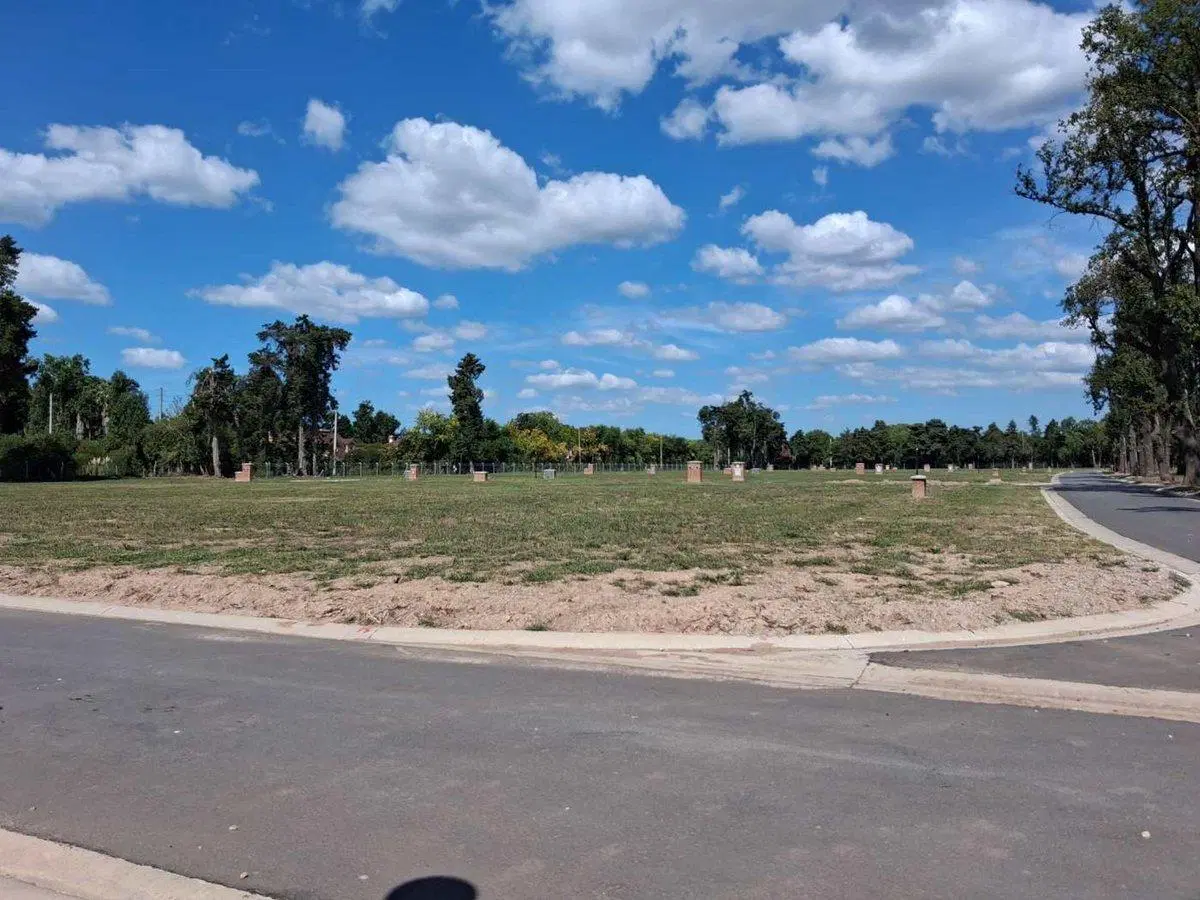 LOTE VENTA BARRIO LA ESTELA PILAR-FINANCIA 50% 5