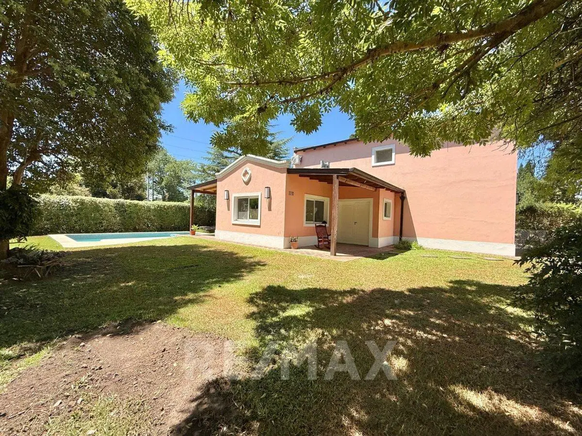 VENTA CASA MAPUCHE 4 AMB CON PILETA LOTE ARBOLADO 3