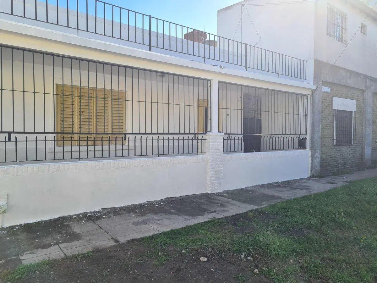 Casa en Venta - 3 Ambientes en Loma Hermosa 4