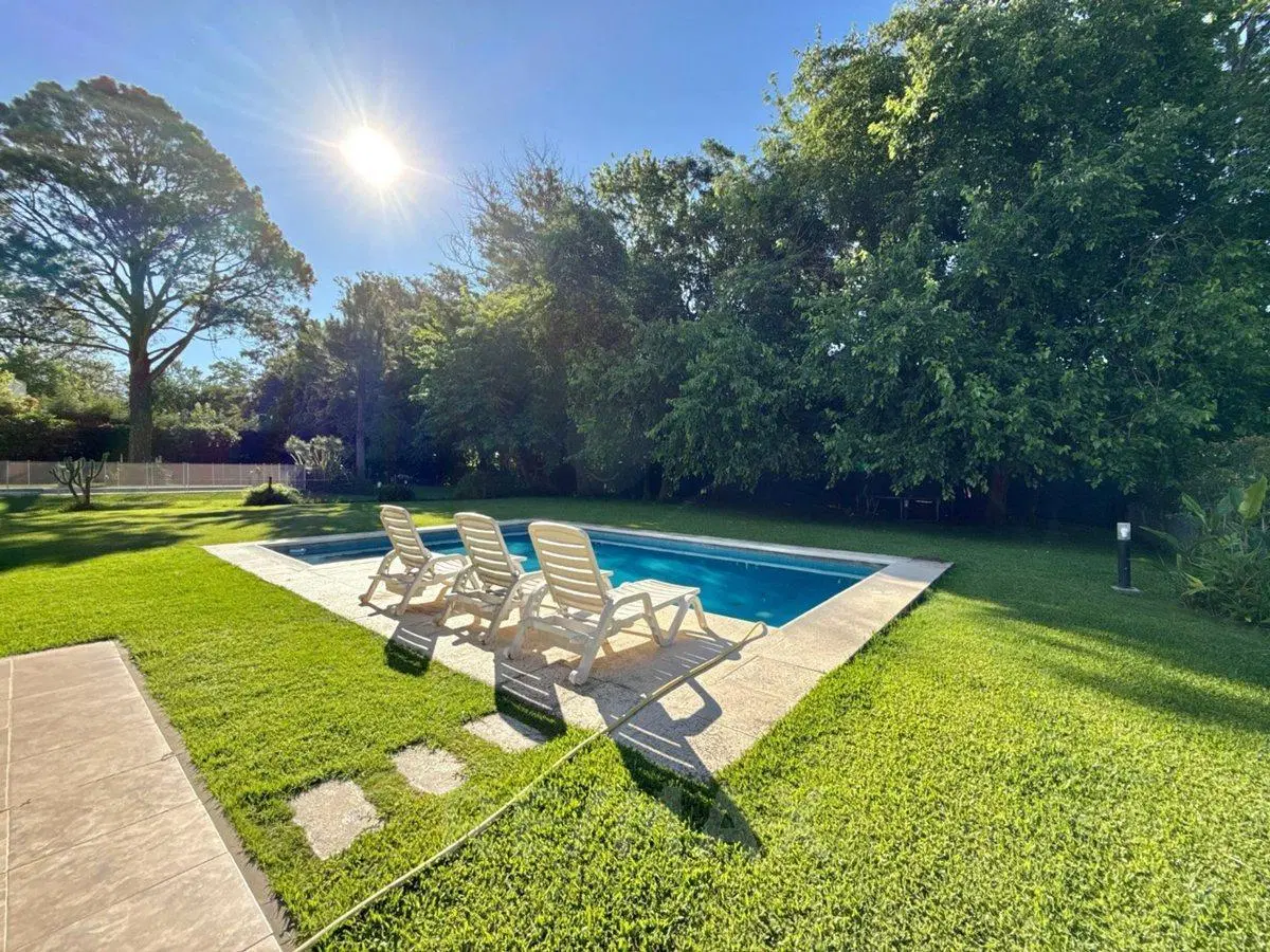 VENTA CASA EL AROMO ESCOBAR C/PILETA Y ESCRITURA 5