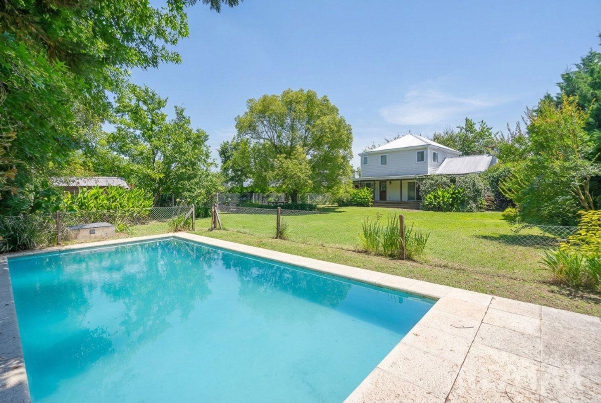 Venta casa 5 amb pileta Estancias del Pilar La Paz