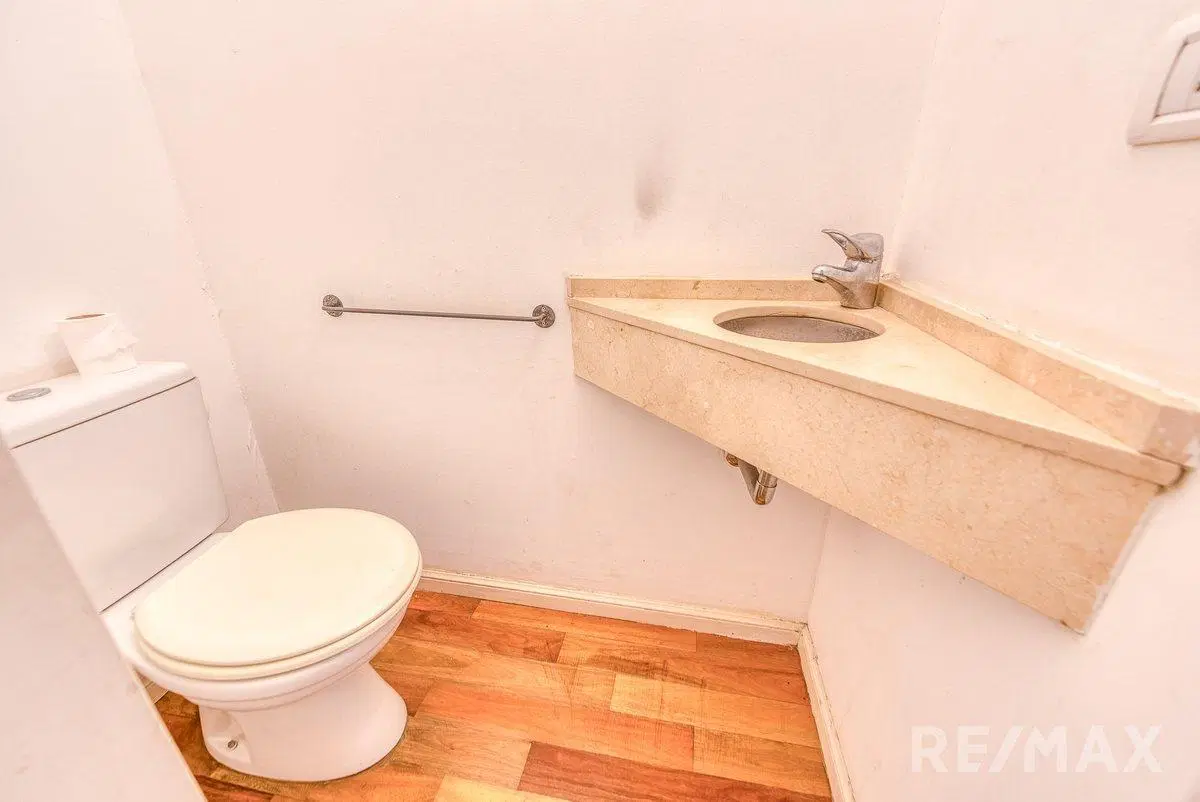 Venta casa 5 amb pileta Estancias del Pilar La Paz 2