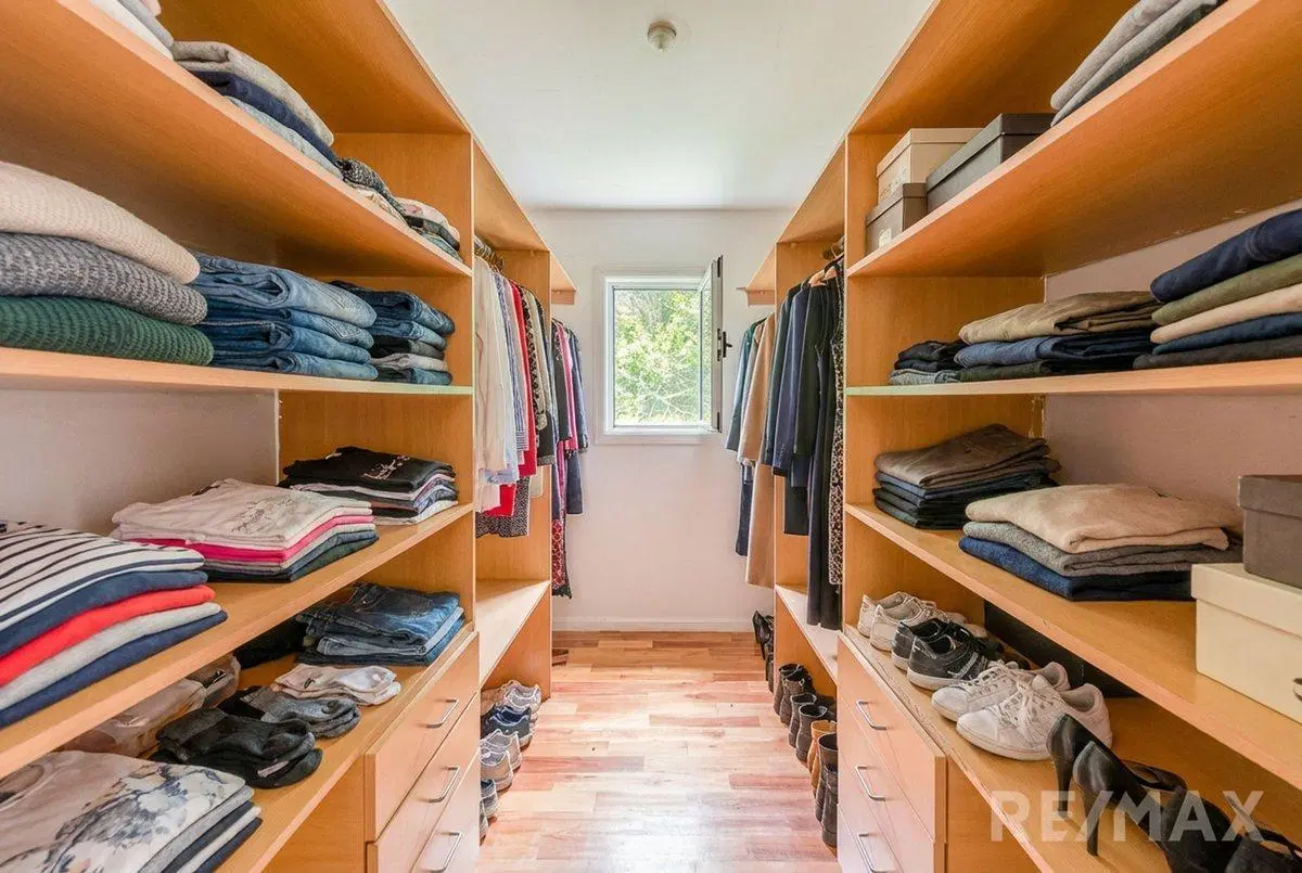 Venta casa 5 amb pileta Estancias del Pilar La Paz 3
