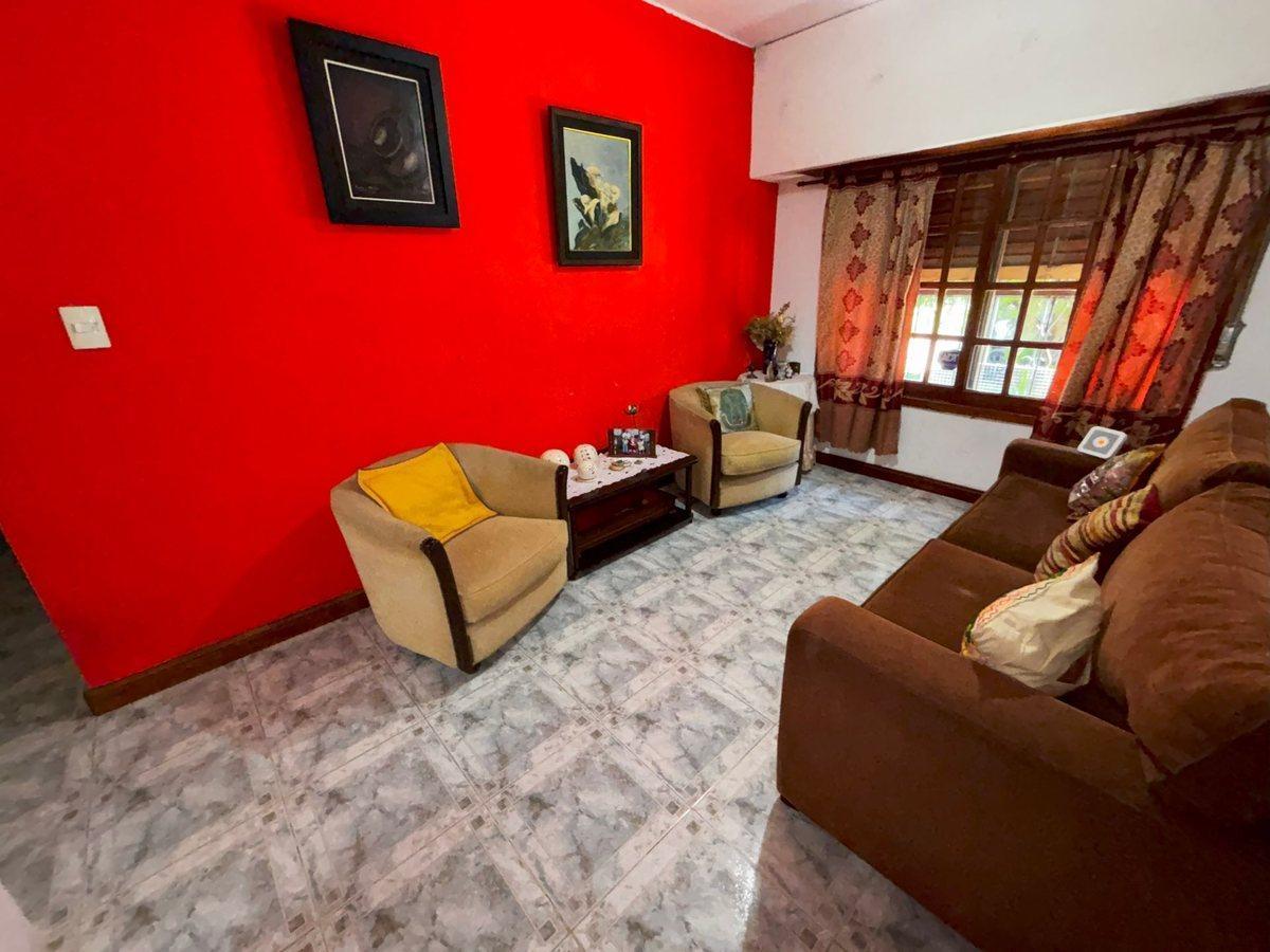 VENTA CASA GRAL RODRIGUEZ CASCO CHICO PERMUTA