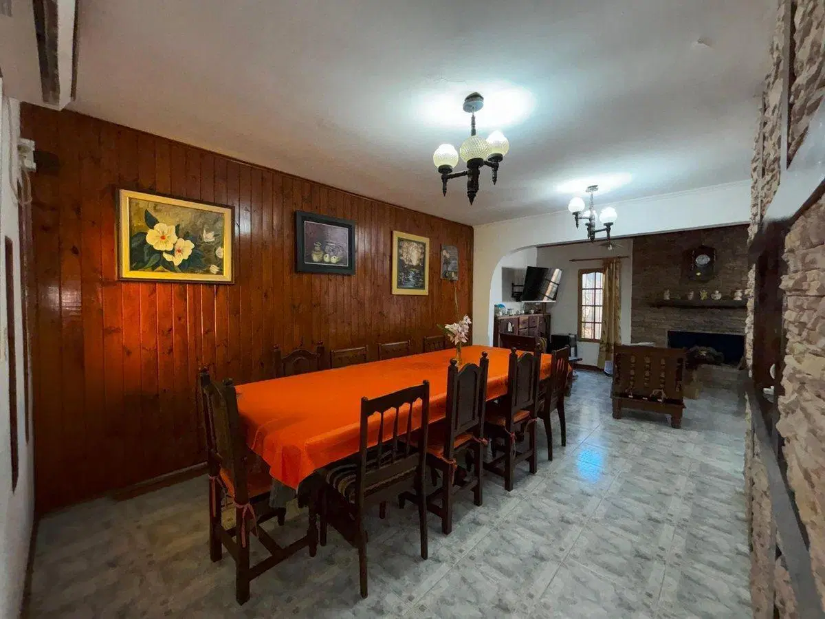 VENTA CASA GRAL RODRIGUEZ CASCO CHICO PERMUTA 4