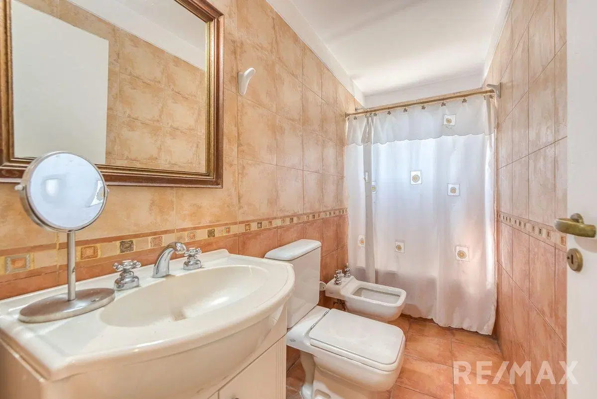 Venta casa 5 ambientes pileta jardín 5