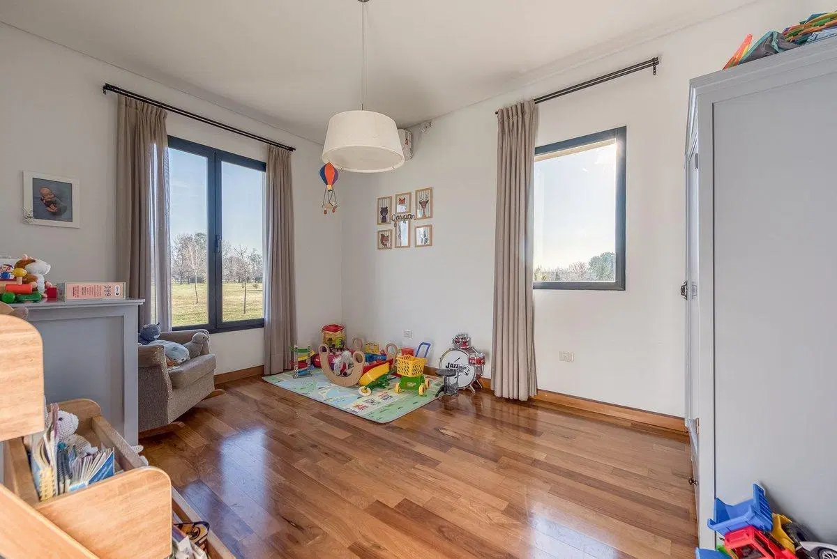 Venta casa 5 amb 1 HA La Macarena pileta crédito 3