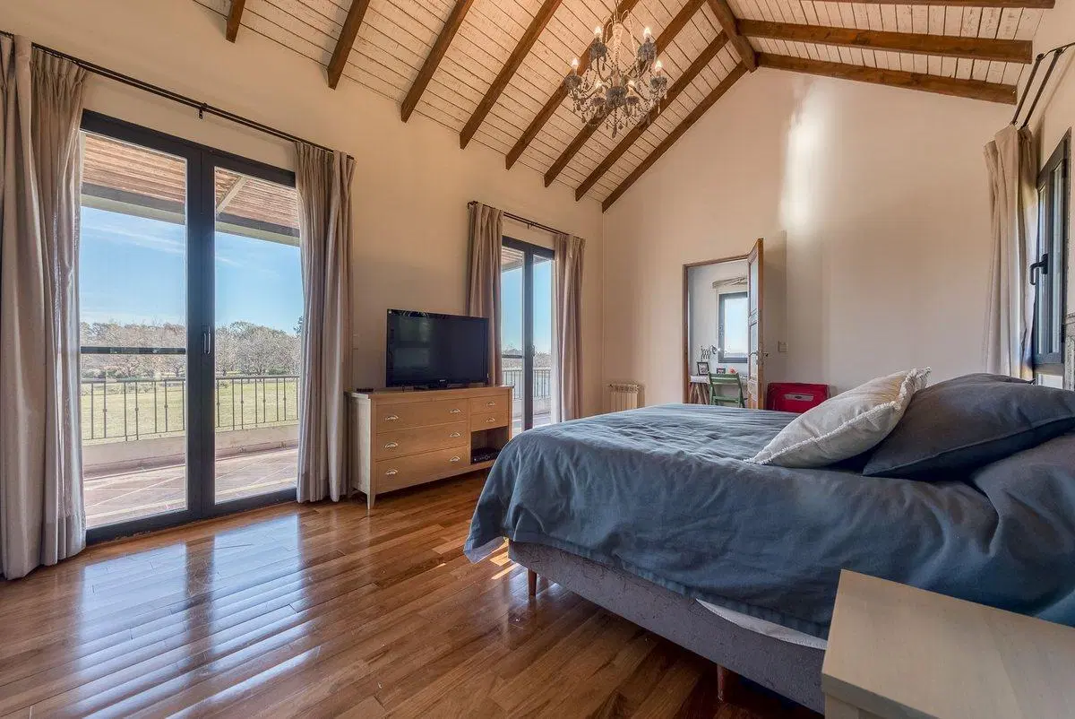 Venta casa 5 amb 1 HA La Macarena pileta crédito 4
