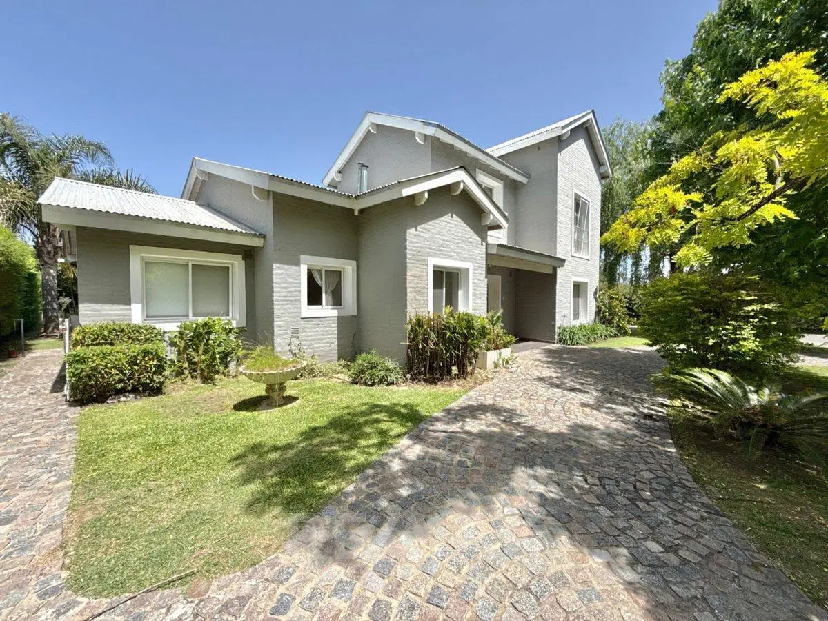 Casa en Venta 6 amb en B° El Mirasol V Rosa Pilar 4