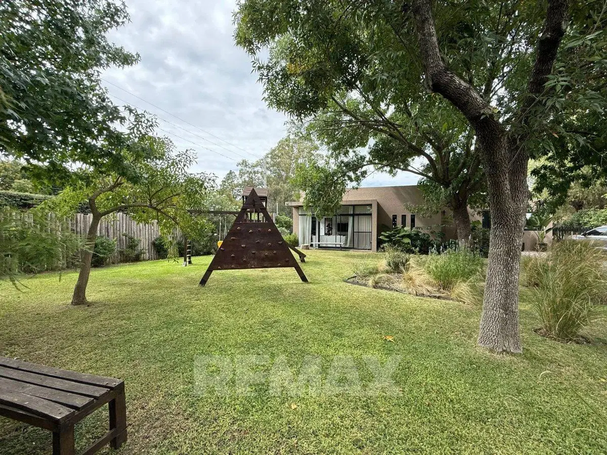 Casa venta 2 dorm y escritorio Villa Rosa, Pilar 4