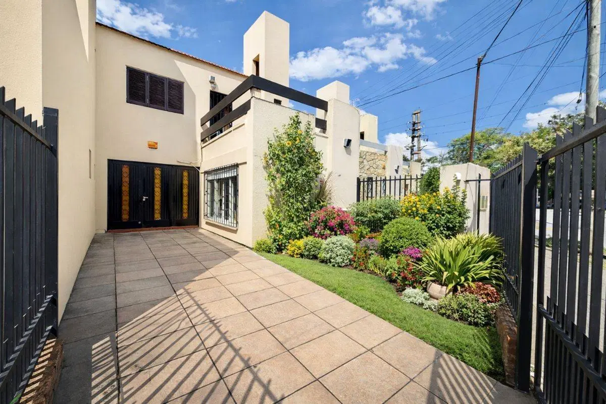 Venta Dúplex 4Amb jardin 2cocheras-a.credito-Merlo 2
