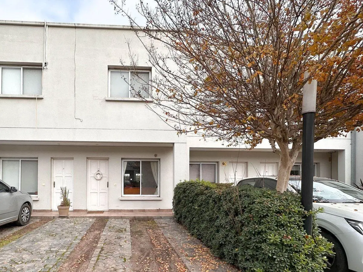 VENTA DUPLEX CON JARDIN PILAR PELLEGRINI VILLAGE 2