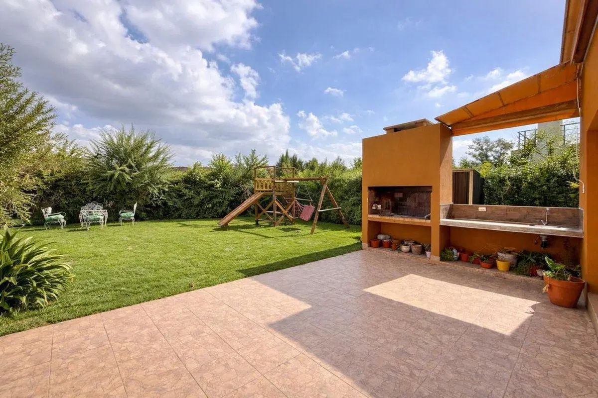 CASA VENTA B°LOS ARCES APTA CREDITO 4 AMB PILAR 2