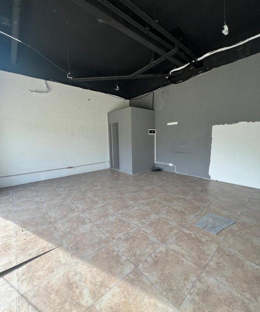 ALQUILER LOCAL COMERCIAL EN PUEBLO CAAMAÑO PILARL