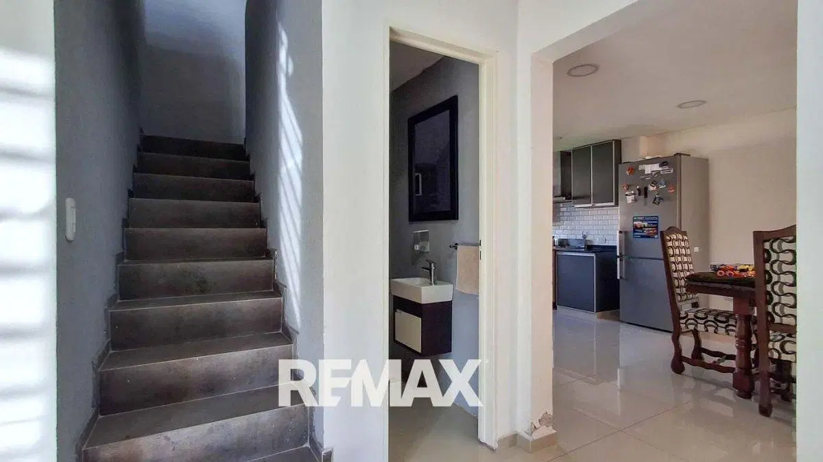 Venta casa 3 dorm. jardin 3 coch derqui pilar. 3