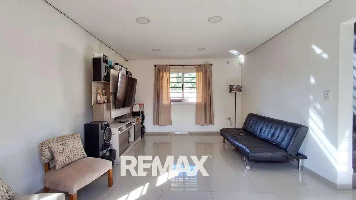 Venta casa 3 dorm. jardin 3 coch derqui pilar. 2