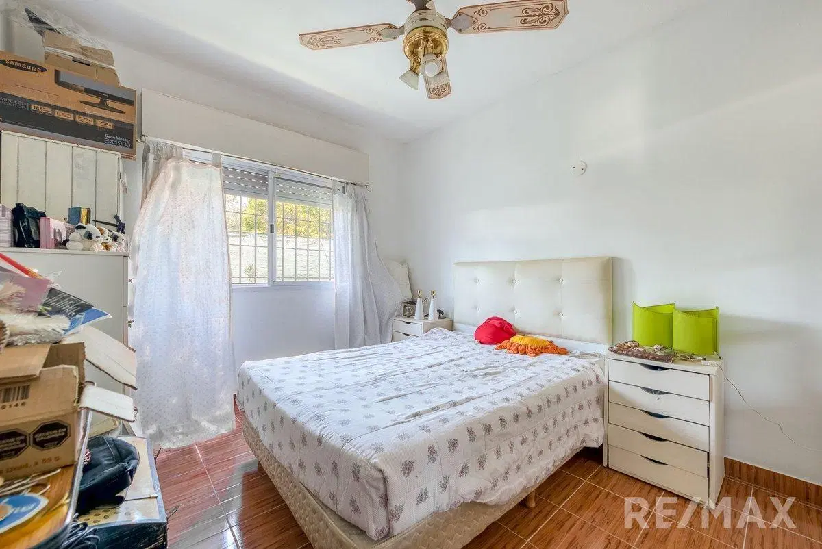 Venta casa 4 ambientes, pileta y quincho en Jularó 4