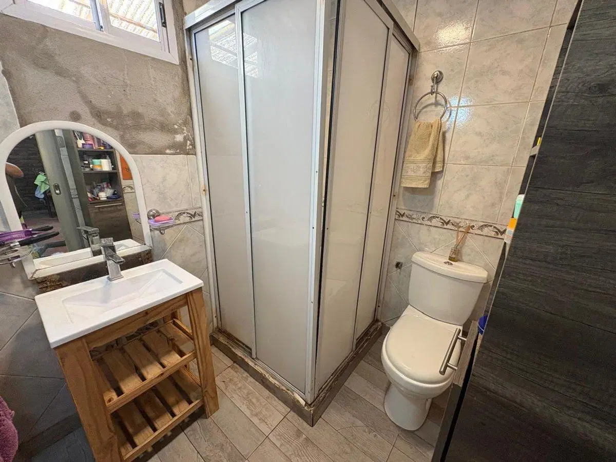 CASA 3 AMB EN MORENO CON PILETA Y COCHERA PERMUTA 4