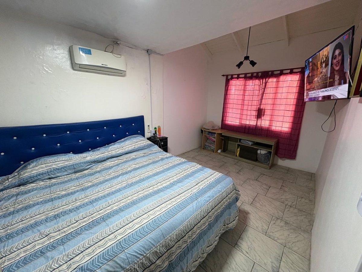 CASA 3 AMB EN MORENO CON PILETA Y COCHERA PERMUTA