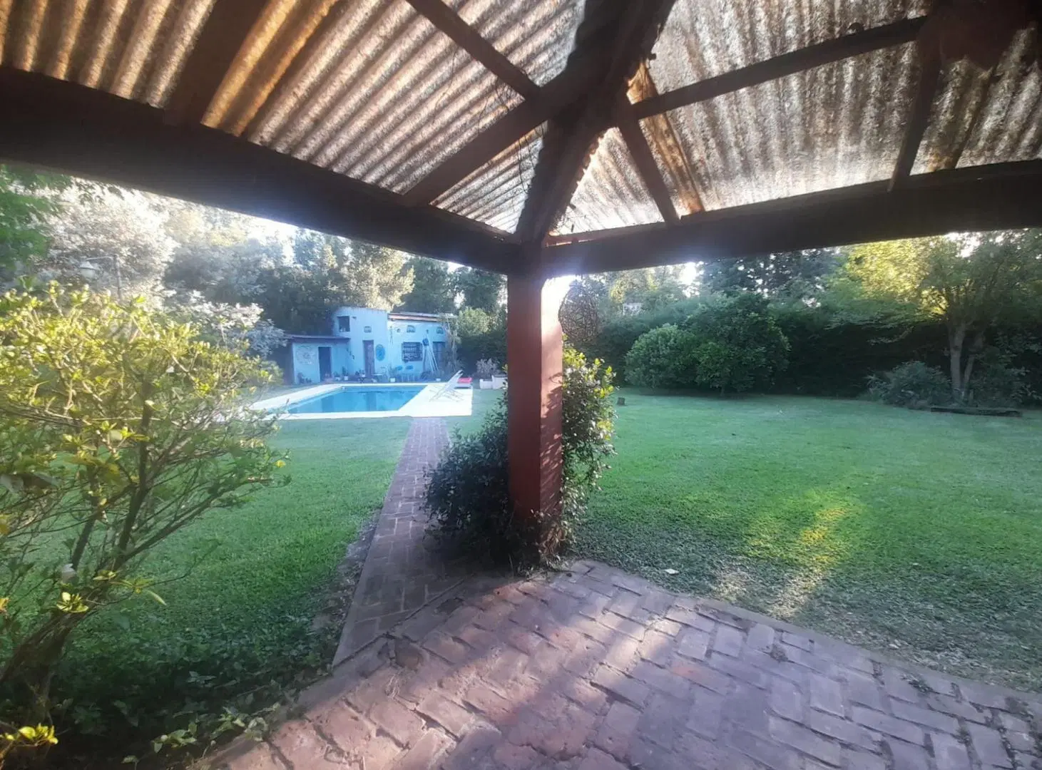 VENTA CASA QUINTA 4 AMB. C/PILETA LA LONJA PILAR 5
