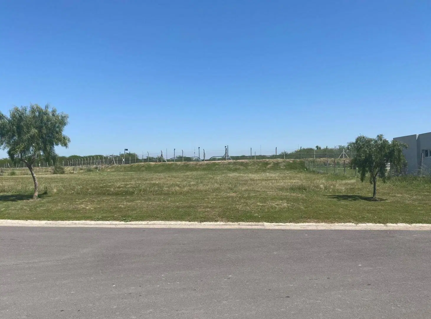 LOTE VENTA AREA 8 PERIMETRAL NOREST SAN SEBASTIAN 4