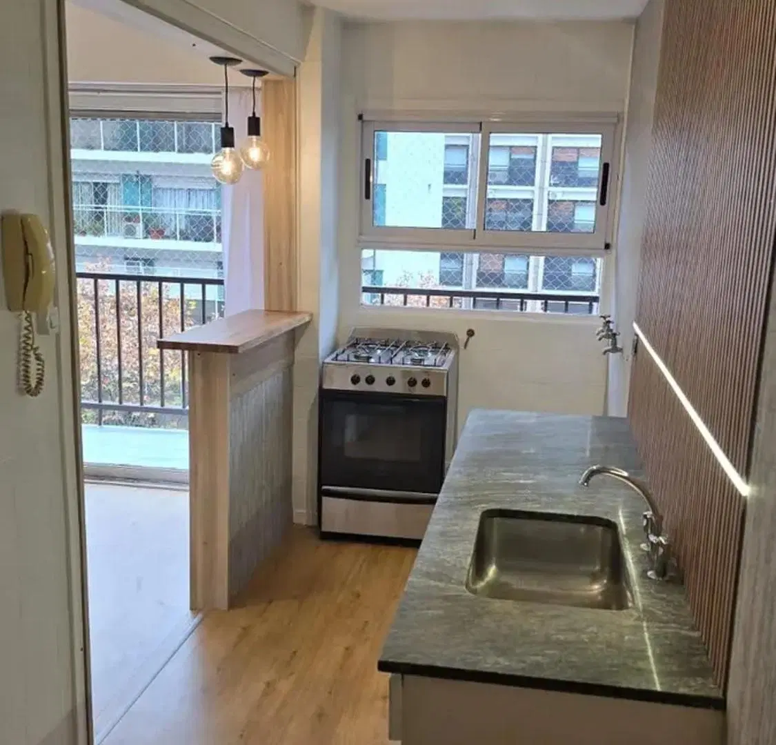VENTA DEPTO 2 AMBIENTES CON BALCON, BELGRANO. 2