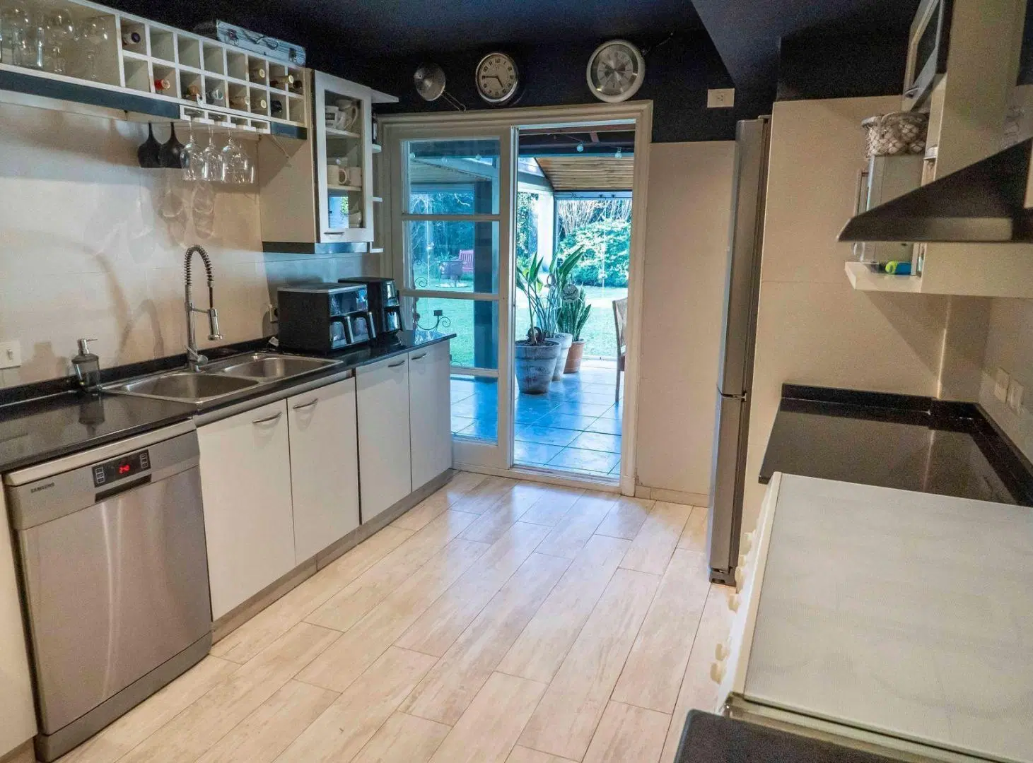 CASA EN VENTA 4 DORMITORIOS  PILETA  MAYLING CC 5