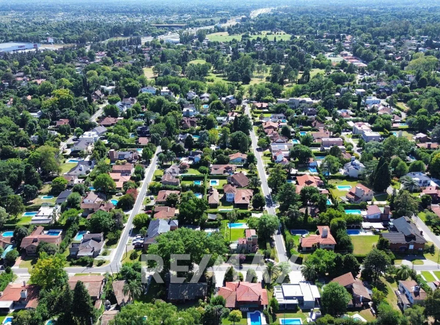 VENTA LOTE CENTRAL MAPUCHE CON PILETA MEJOR VALOR 2