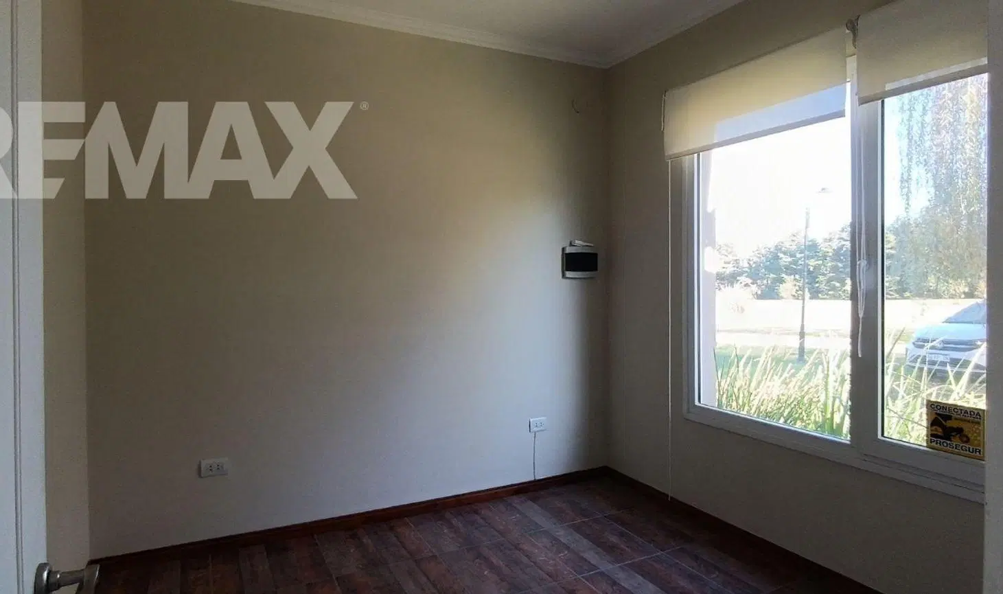 Venta casa 4 amb. c/pileta lote 1500 m² 3