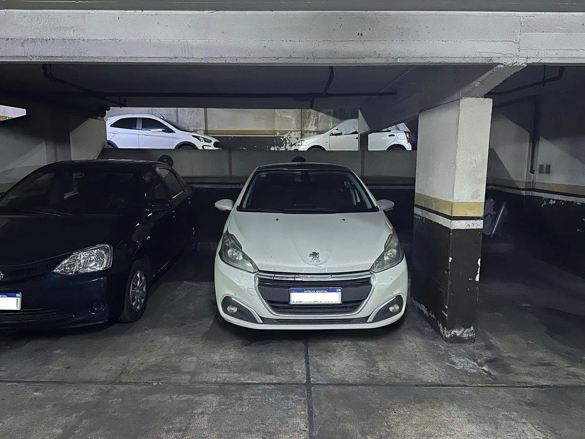 Venta Cochera Fija para Auto en Caballito 5