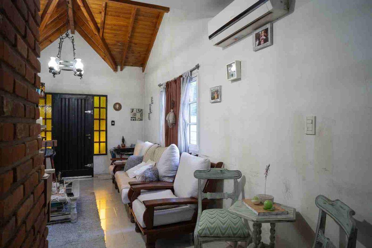 Foto de Casa en Venta Pilar Apto Crédito 3 amb. altillo, imagen 1