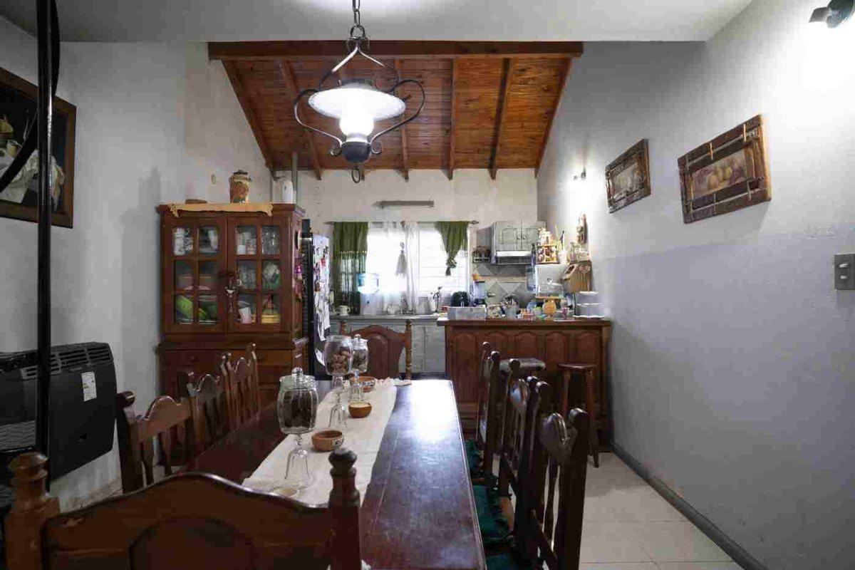 Foto de Casa en Venta Pilar Apto Crédito 3 amb. altillo, imagen 2